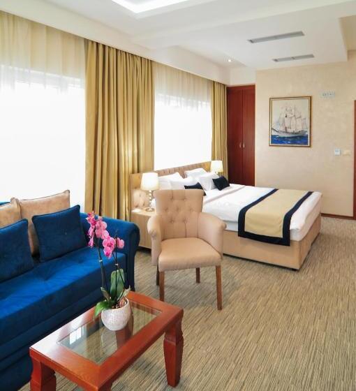 استودیو استاندارد با بالکن, Montenegrino