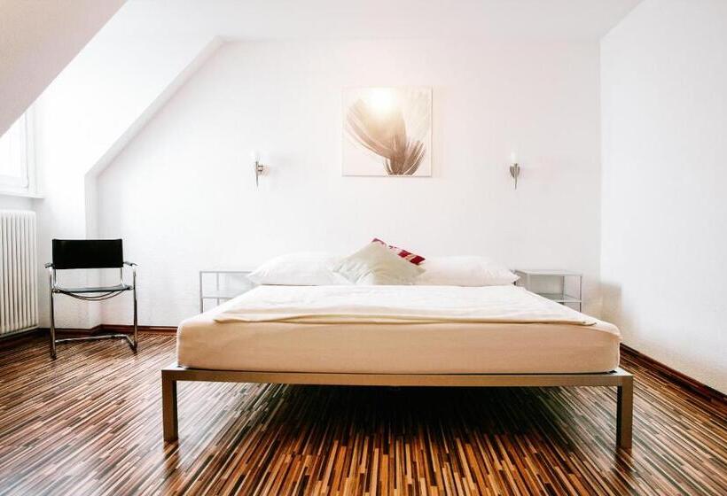 חדר סופריור, Murtenhof & Krone