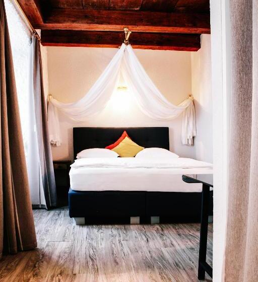 חדר סופריור, Murtenhof & Krone