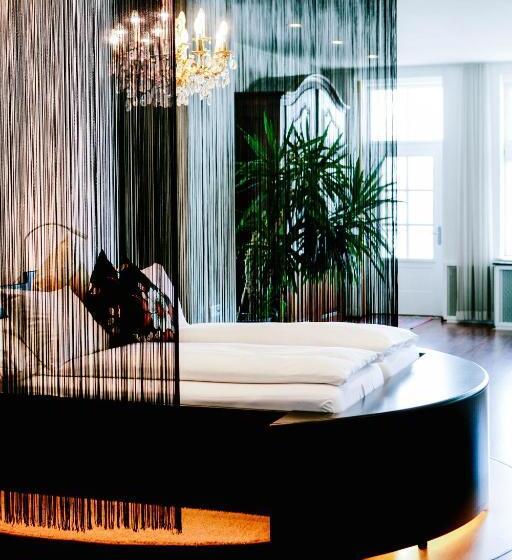 סוויטת סניור, Murtenhof & Krone