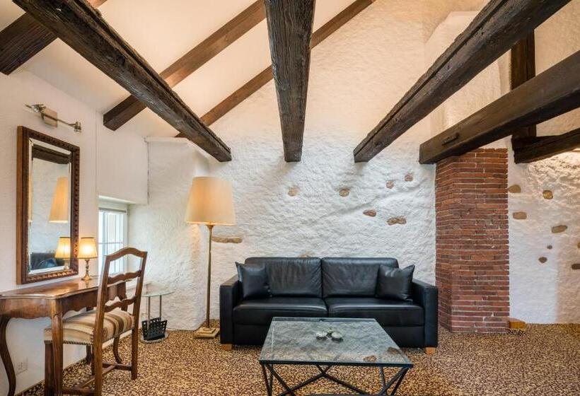 סוויטת ג'וניור, Murtenhof & Krone