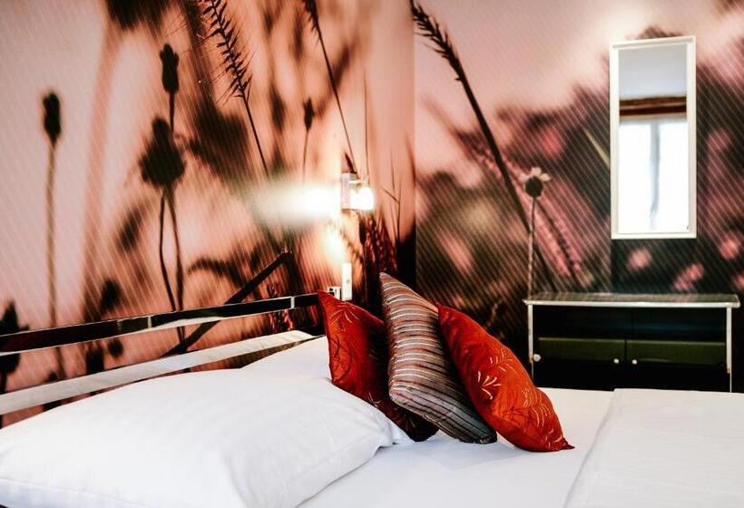 חדר סטנדרט, Murtenhof & Krone