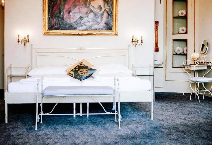 סוויטת סניור, Murtenhof & Krone