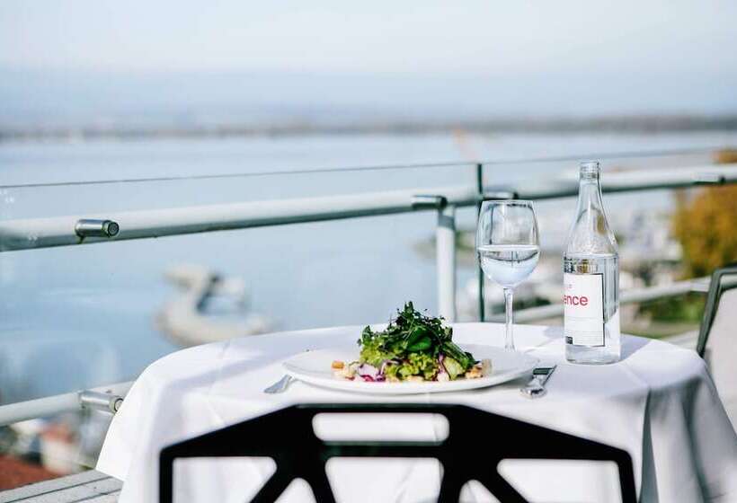 סוויטת סניור, Murtenhof & Krone