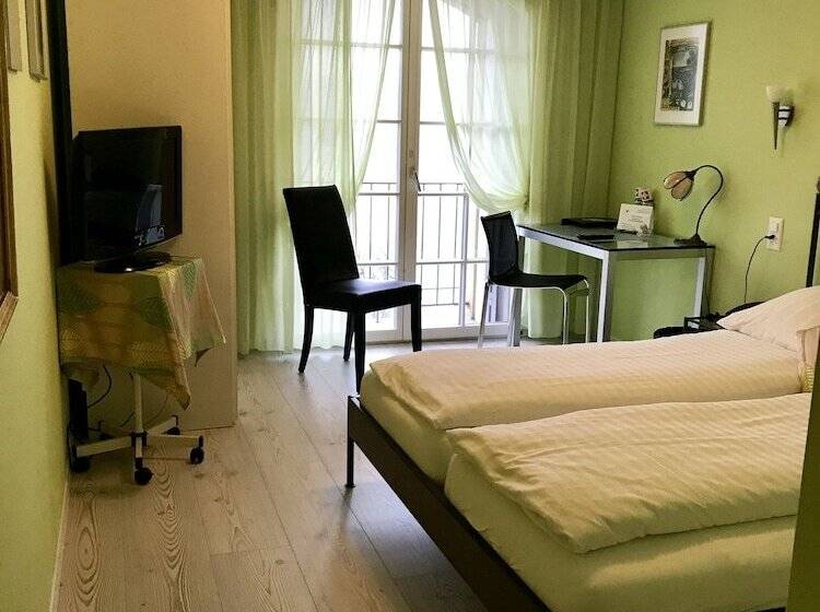 חדר סטנדרט נוף לאגם, Murtenhof & Krone