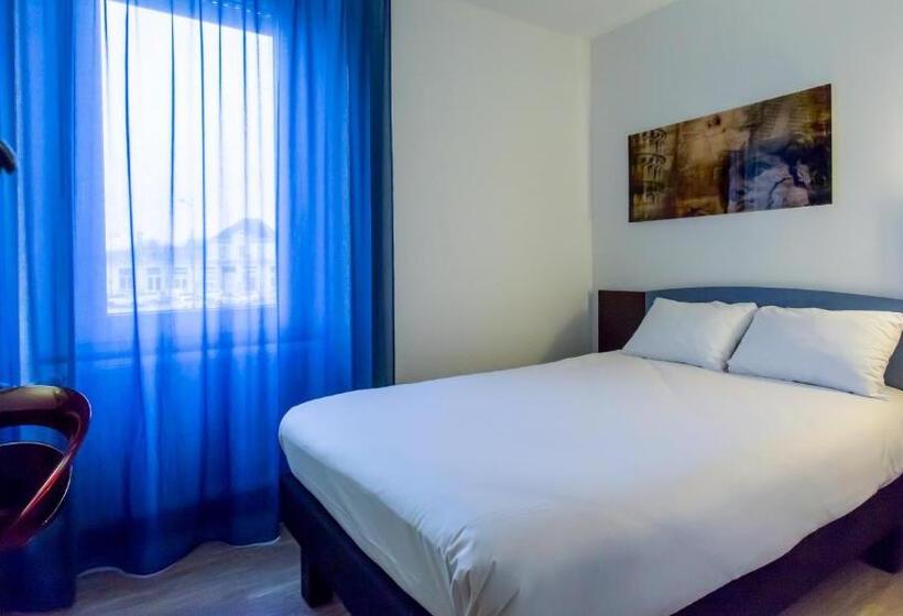 Номер Комфорт, The Originals Access, Hôtel Bourges Gare