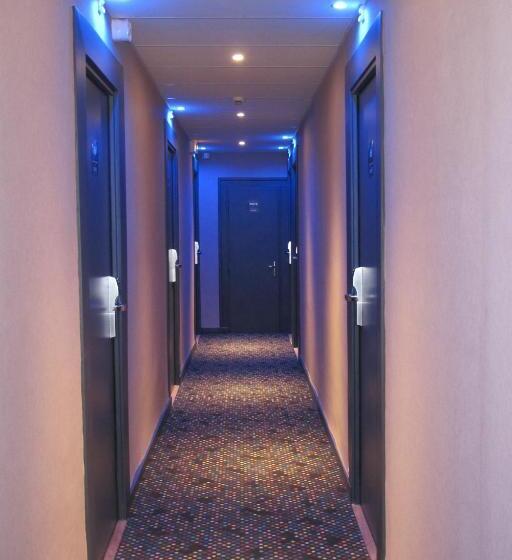 家庭间, The Originals Access, Hôtel Bourges Gare