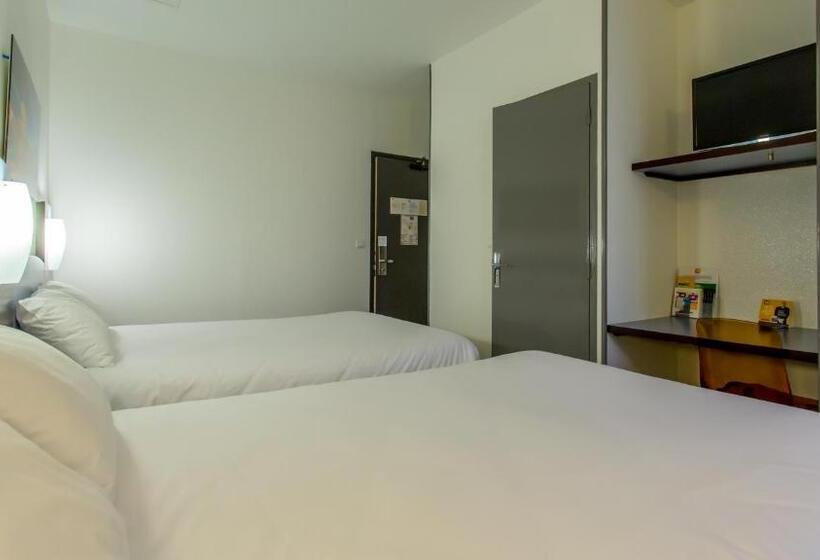 חדר משפחתי, The Originals Access, Hôtel Bourges Gare