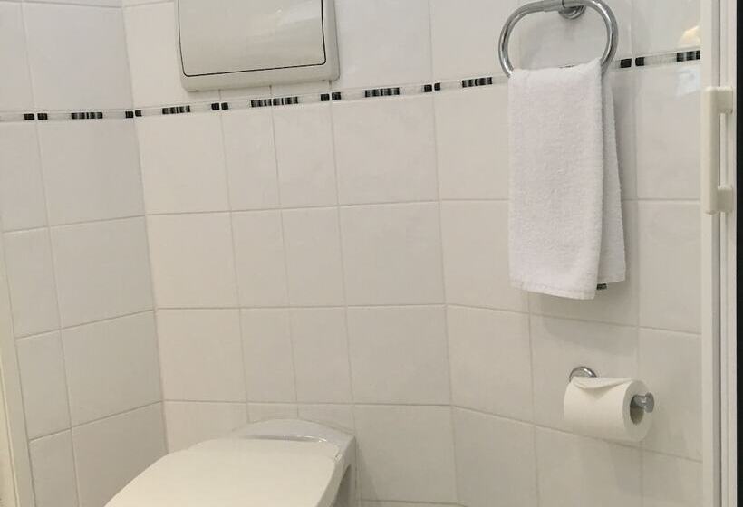 이그제큐티브 룸, The Waverley International