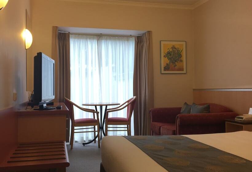 이그제큐티브 룸, The Waverley International