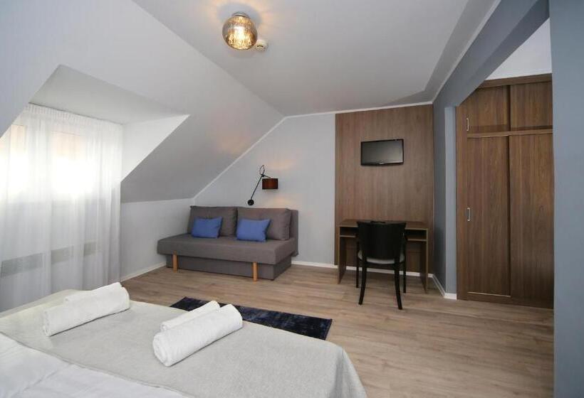 스탠다드 트리플 룸, Várkapu Panzió