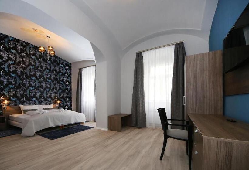 스탠다드 트리플 룸, Várkapu Panzió