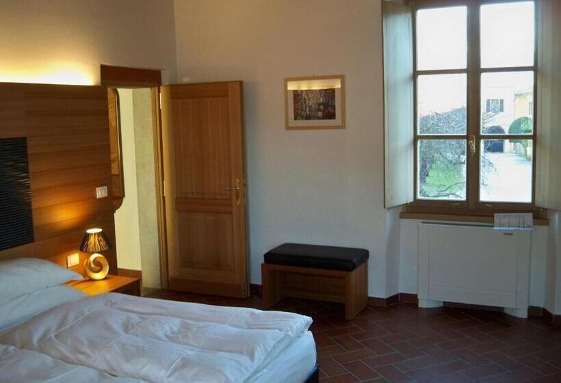 جناح, Relais Palazzo Lodron