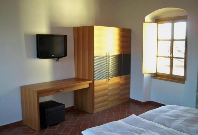 جناح, Relais Palazzo Lodron