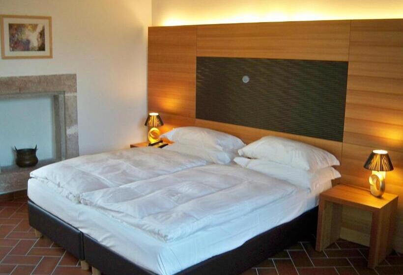 جناح, Relais Palazzo Lodron