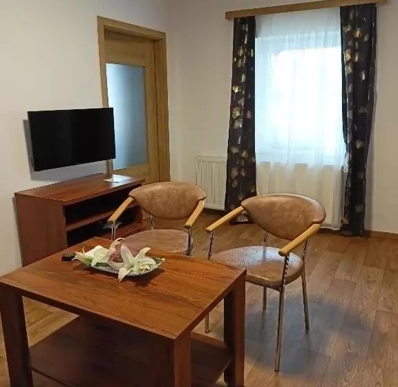 سوییت جونیور, Penzion Villa Marion
