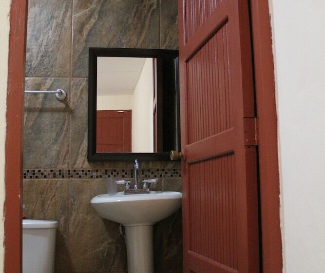 اتاق استاندارد سه نفره, Villa Angelo