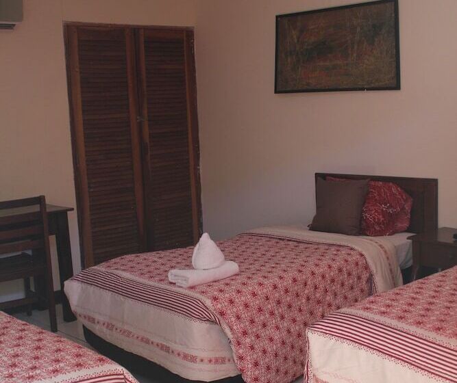 اتاق استاندارد سه نفره, Villa Angelo