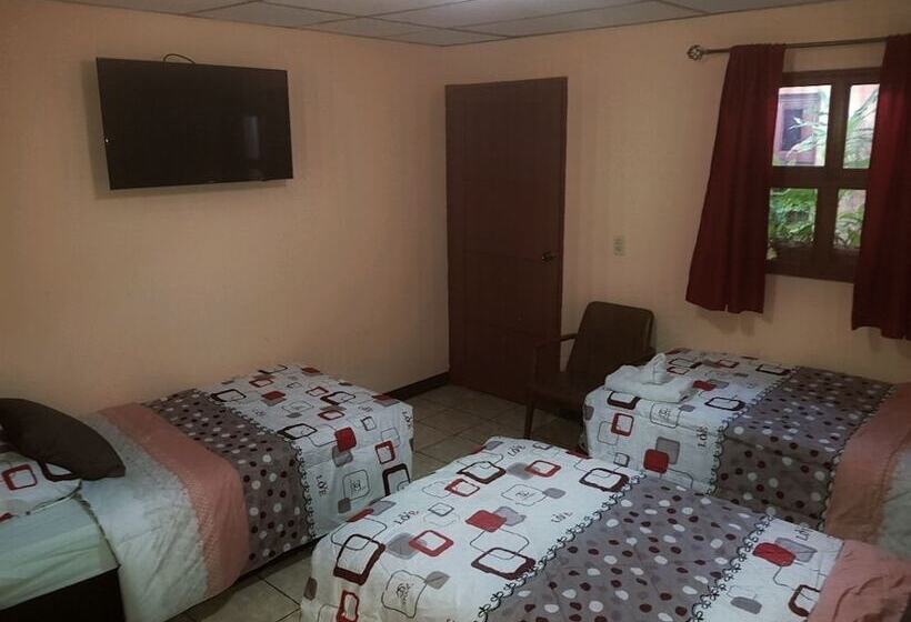 اتاق استاندارد سه نفره, Villa Angelo