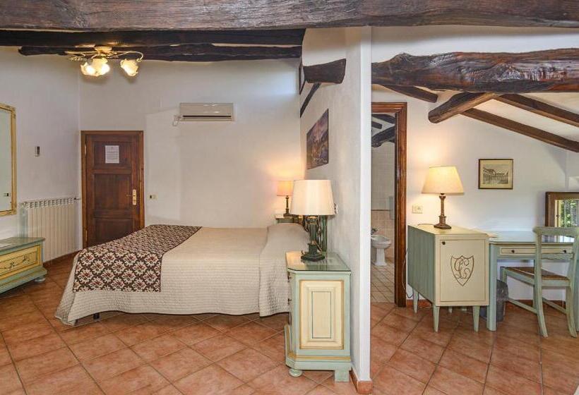 Chambre Quadruple Standard, Villa Cheli