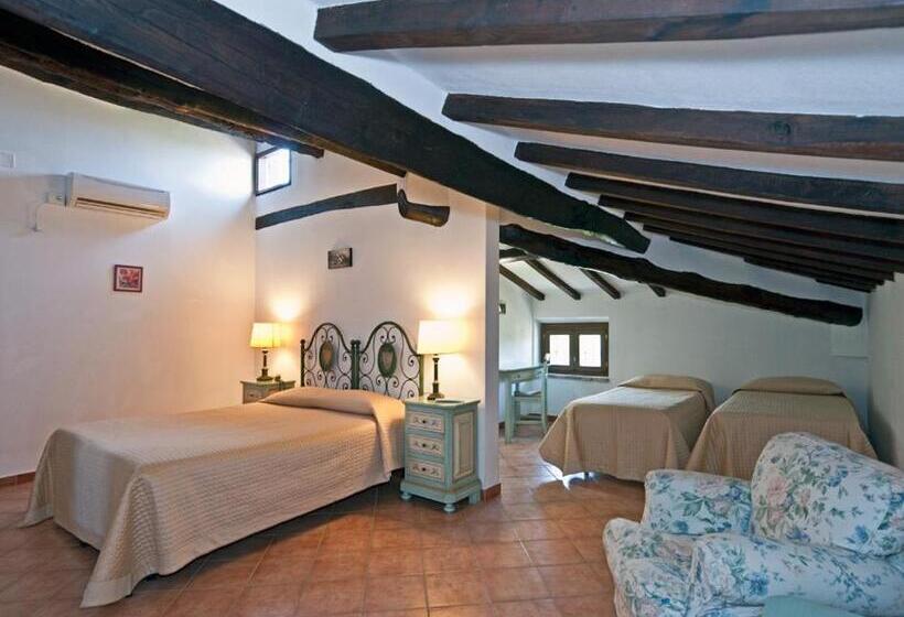 Chambre Quadruple Standard, Villa Cheli