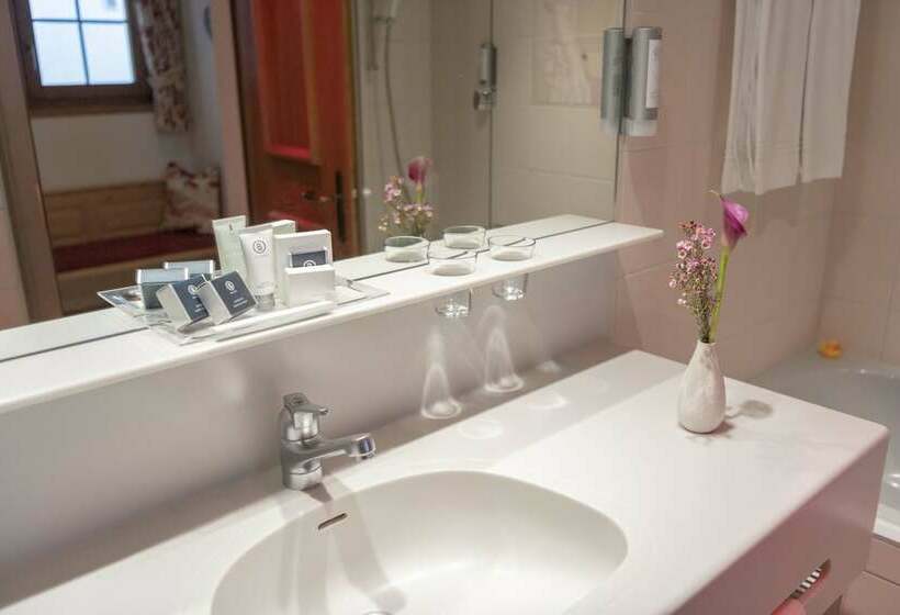 חדר סופריור עם מרפסת, Seven Alpina Boutique