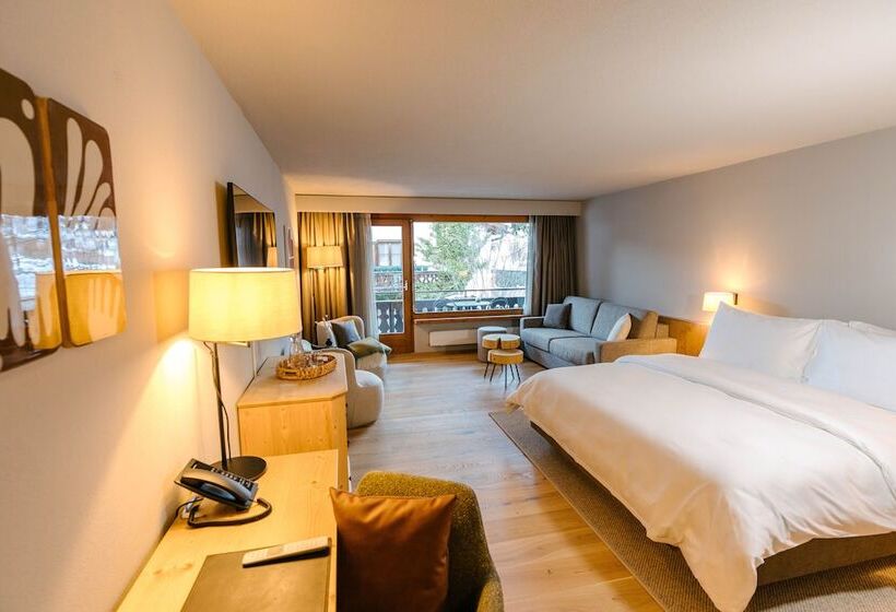 סוויטת ג'וניור עם מרפסת, Seven Alpina Boutique