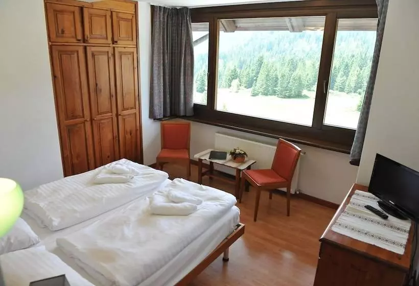Perhehuone, Biker Hotel Al Gallo Forcello