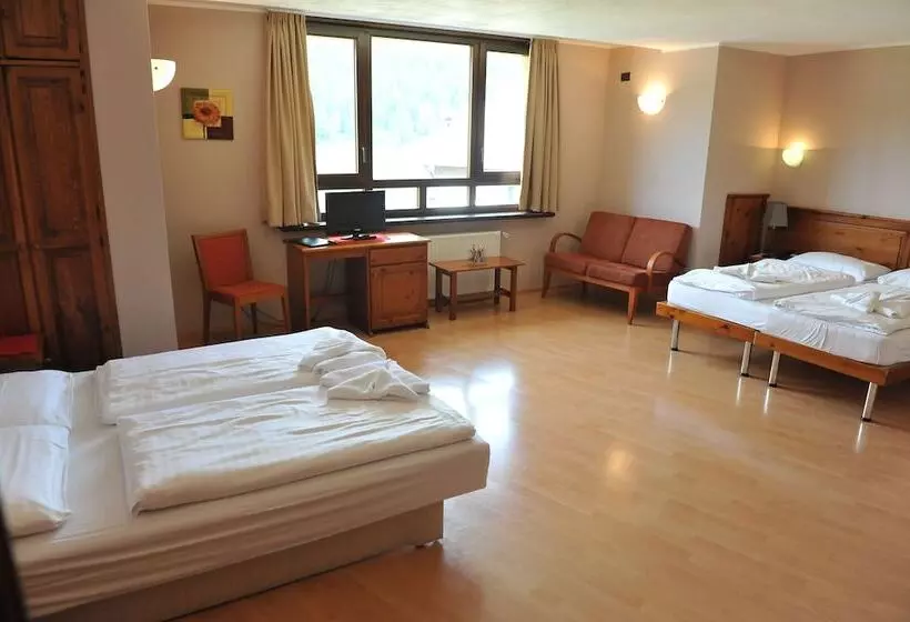 Standard Neljän Hengen Huone, Biker Hotel Al Gallo Forcello