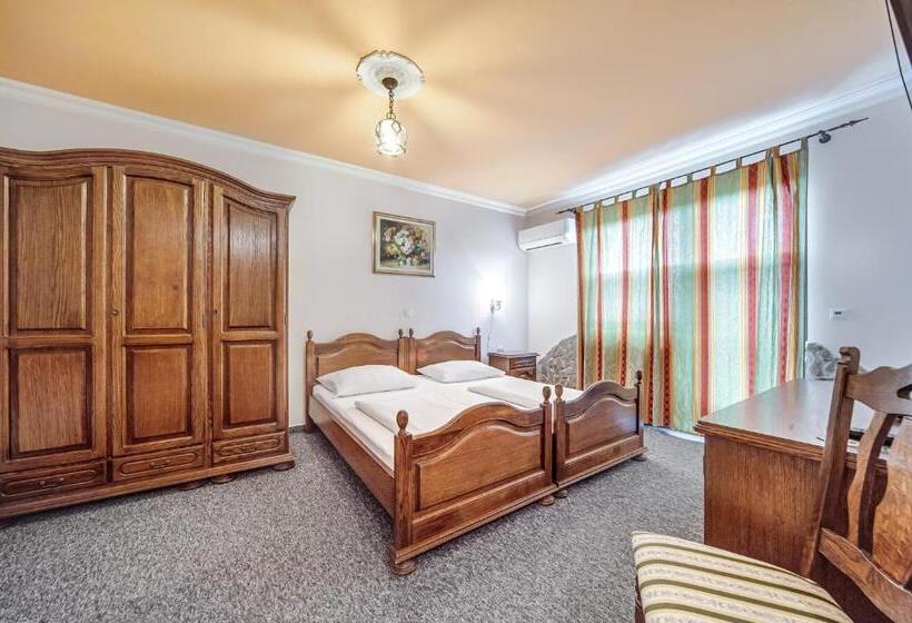 اتاق سوپریور با بالکن, Garni Hotel Terano