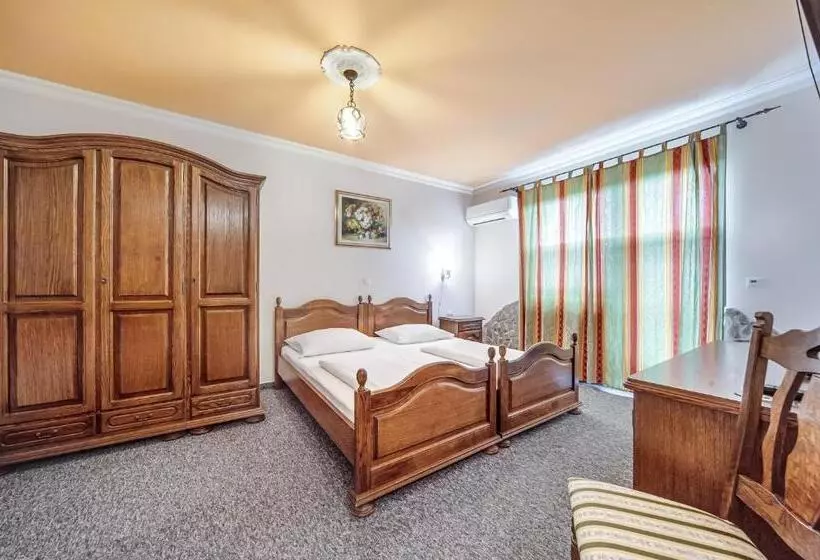 اتاق سوپریور با بالکن, Garni Hotel Terano