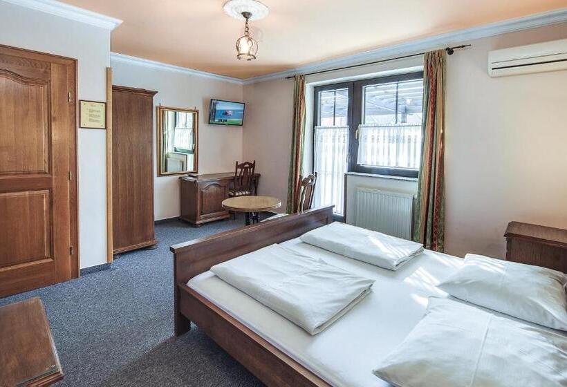 اتاق لوکس, Garni Hotel Terano