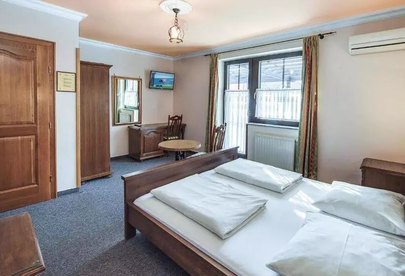اتاق لوکس, Garni Hotel Terano