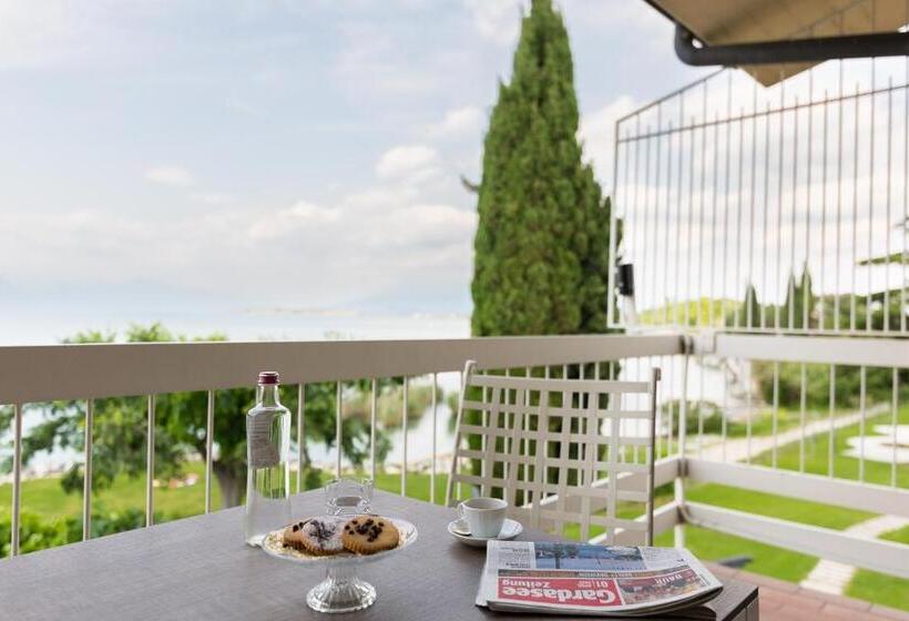 Superior room with lake view, Aquila D Oro Desenzano