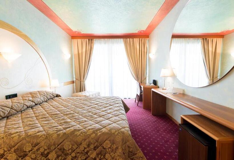 Superior room with lake view, Aquila D Oro Desenzano