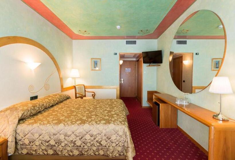 Номер Стандарт, Aquila D Oro Desenzano