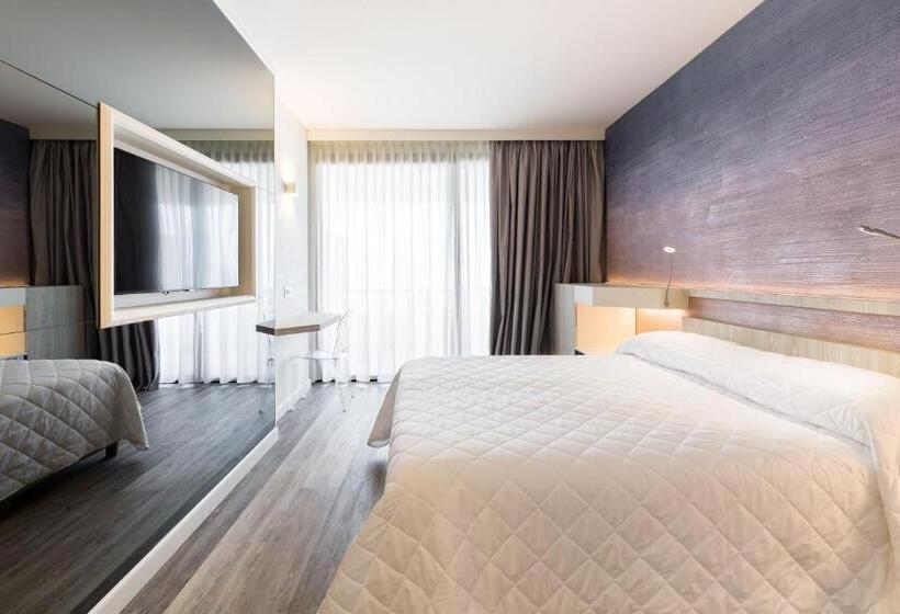 اتاق استاندارد با تخت دو نفره بزرگ, Aquila D Oro Desenzano