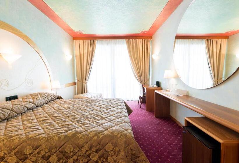 Superior room with lake view, Aquila D Oro Desenzano
