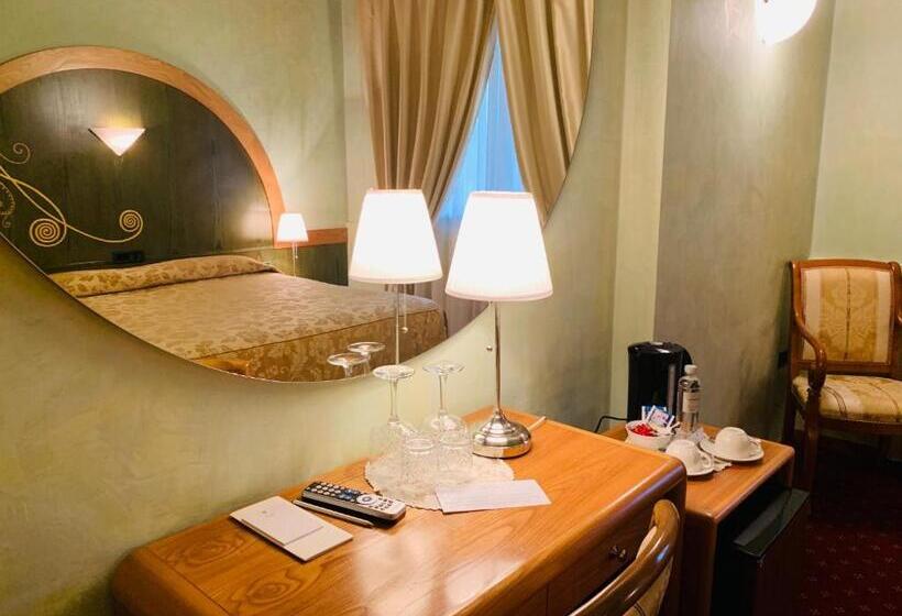 اتاق استاندارد, Aquila D Oro Desenzano