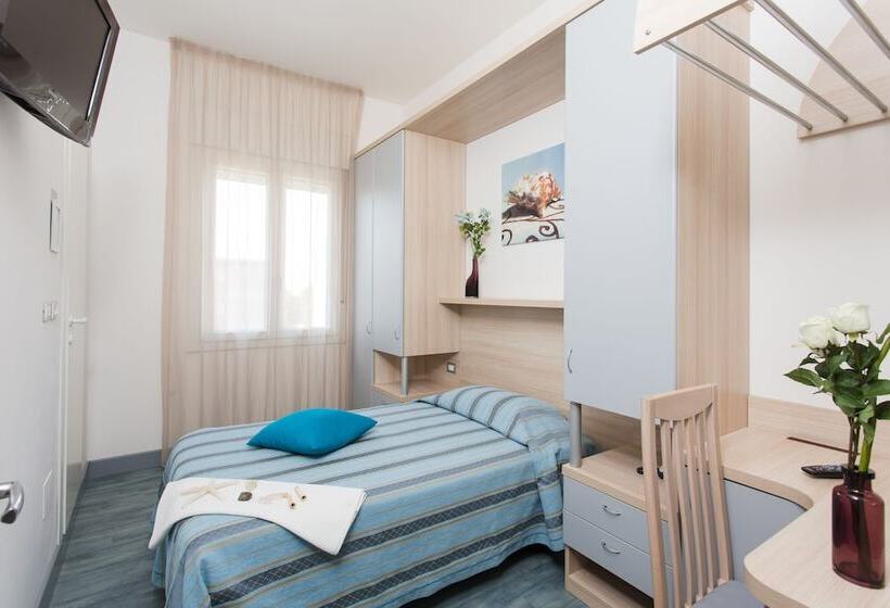 标准单人间, Beau Soleil