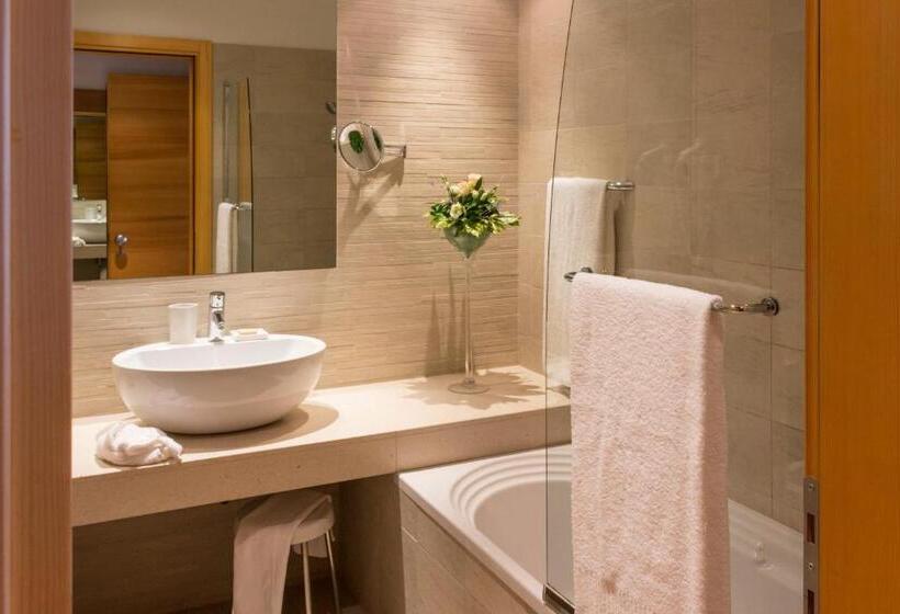 غرفة قياسية ثلاثية, Borgo Ronchetto