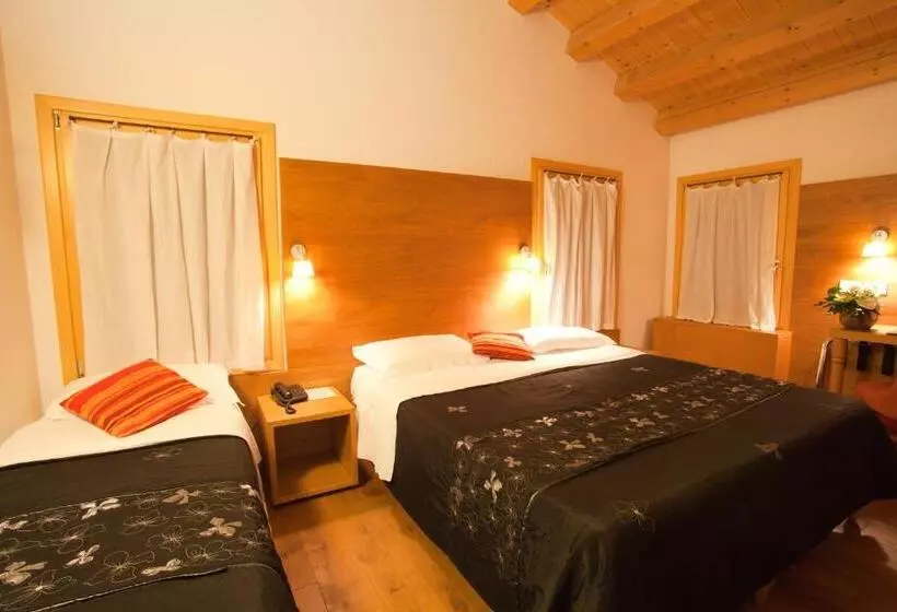Habitació Triple Estàndard, Borgo Ronchetto