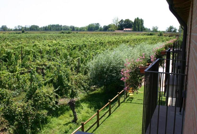 غرفة سوبيريور ثلاثية, Borgo Ronchetto