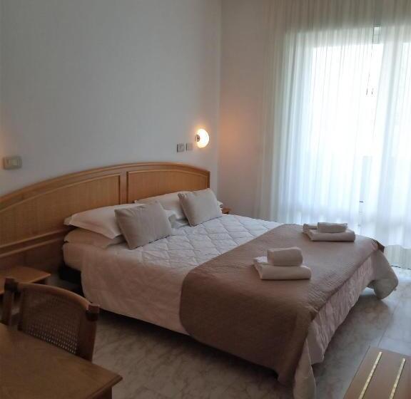 Standardzimmer mit Ausblick, Capri