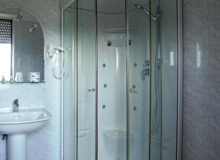 חדר סטנדרט, Capys