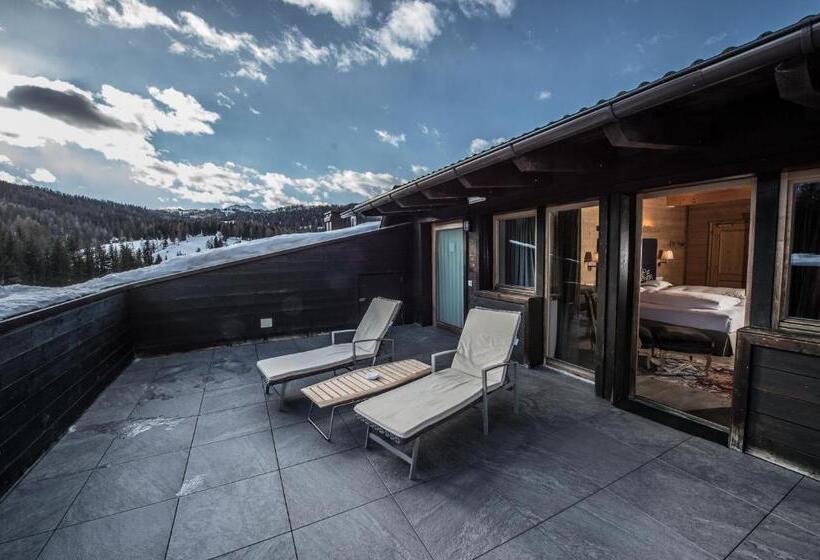 סוויטת ג'וניור, Ciasa Salares