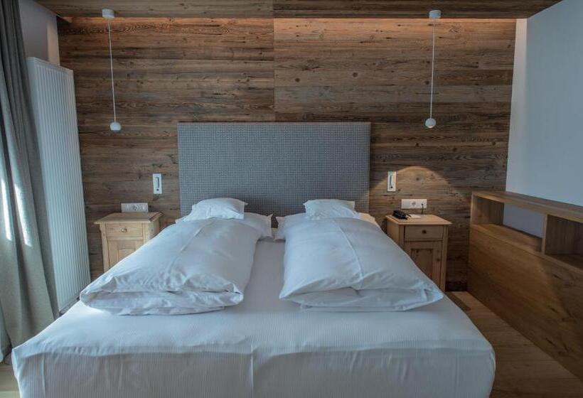 סוויטה, Ciasa Salares