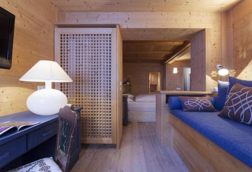 סוויטה דלוקס, Ciasa Salares