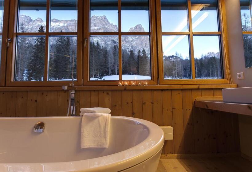 סוויטה דלוקס, Ciasa Salares