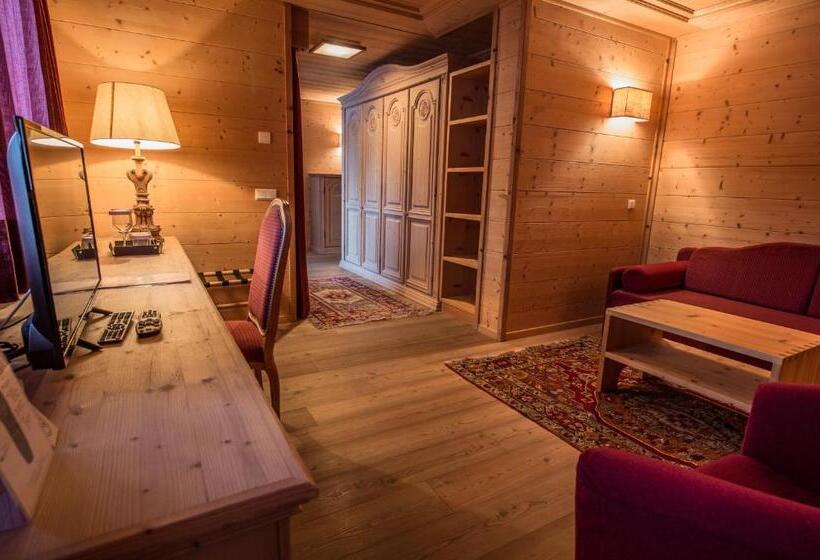 סוויטה דלוקס, Ciasa Salares